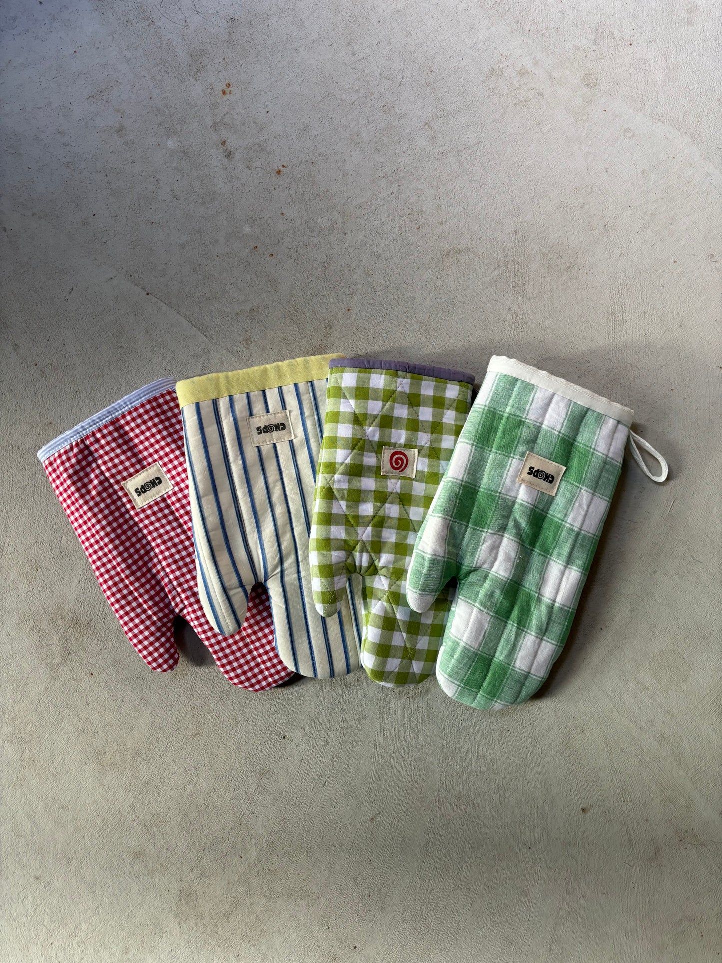 Green Gingham Quilted Oven Mitt
